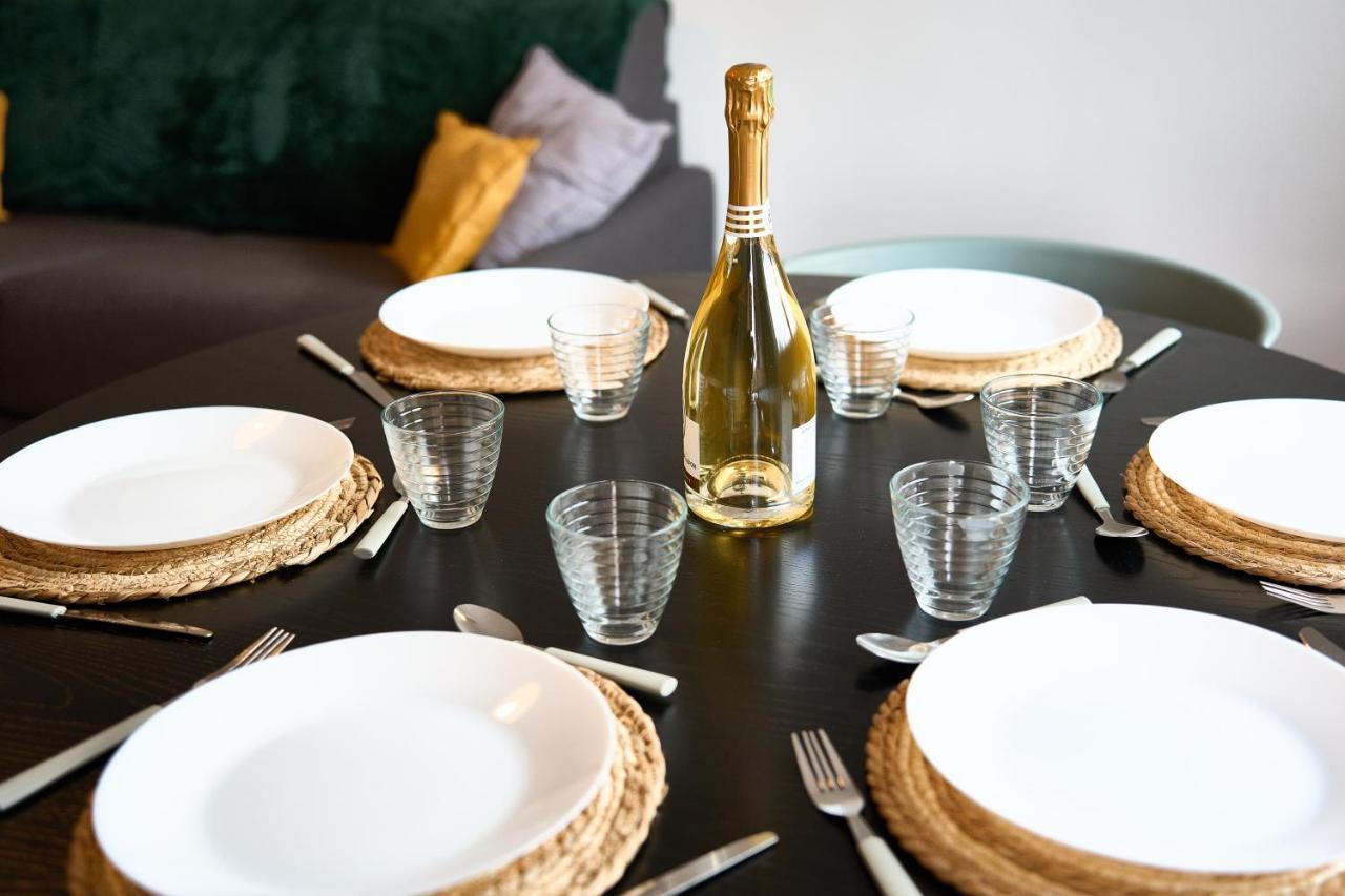 Eclat Dore Bondy Suites Free Parking Экстерьер фото